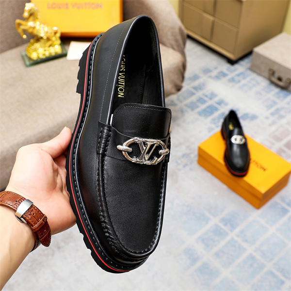 Lv Loafer 024