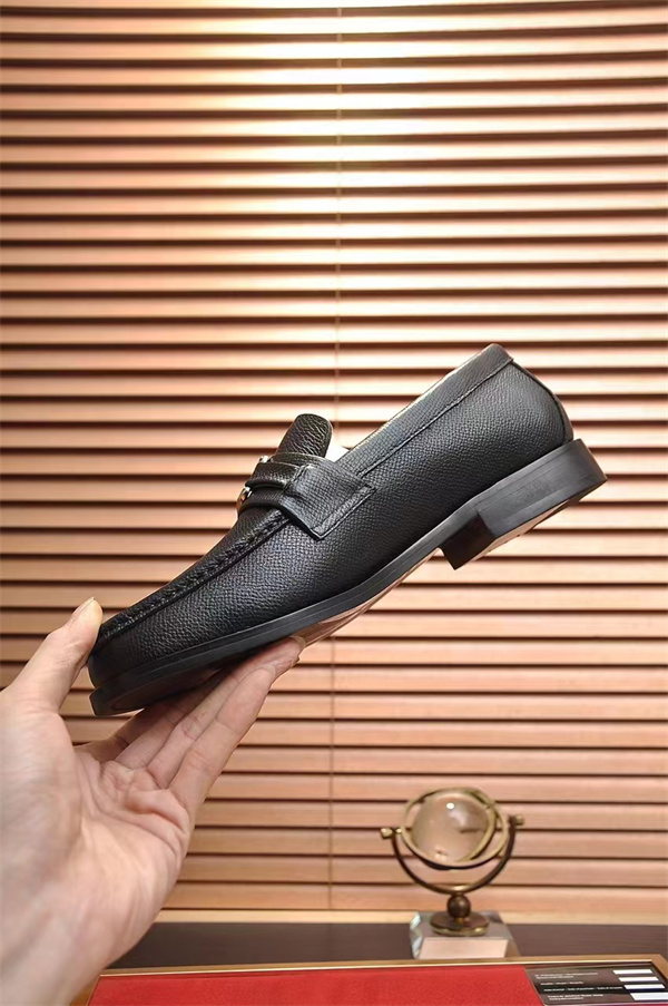 Lv Loafer 059