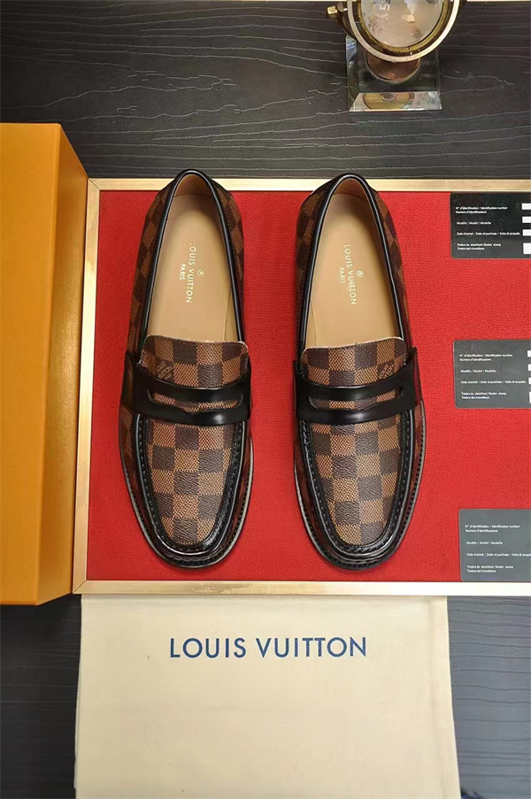 Lv Loafer 060