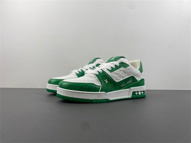 l0*is V*t0n lv trainer