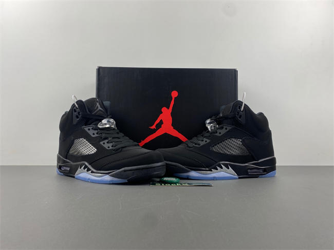 Air Jordan 5 “Black Cat“