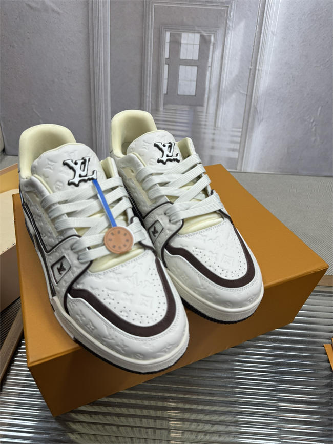 Lv Trainer Sneaker