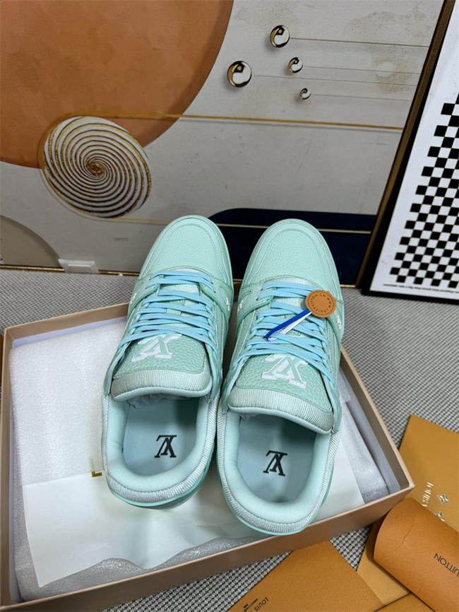 Lv Trainer Sneaker