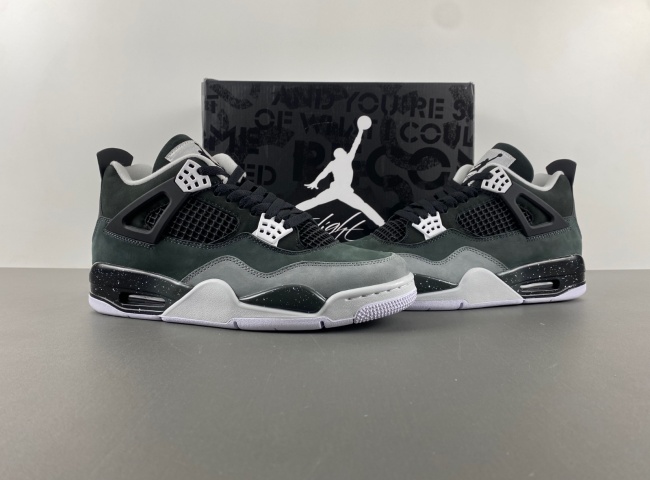 Air Jordan 4 “Fear " FQ8138-002