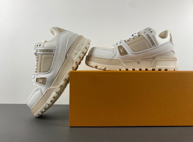 l0*is V*t0n lv trainer