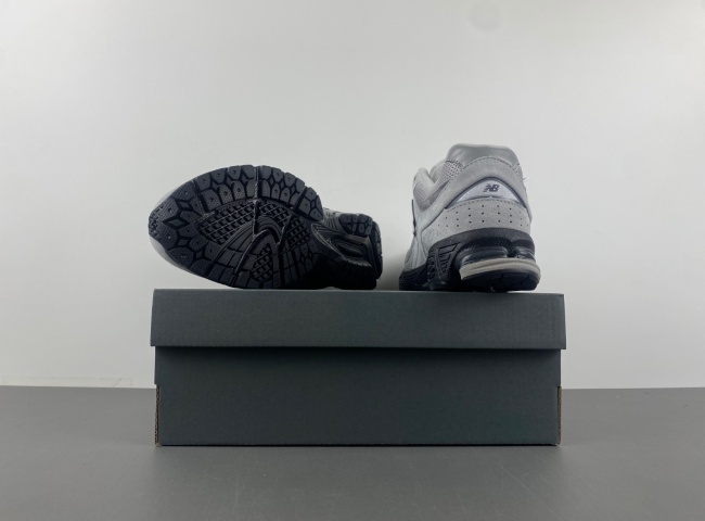 new balance NB M2002RC1 M2002RC1