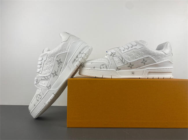 l0*is V*t0n lv trainer 110