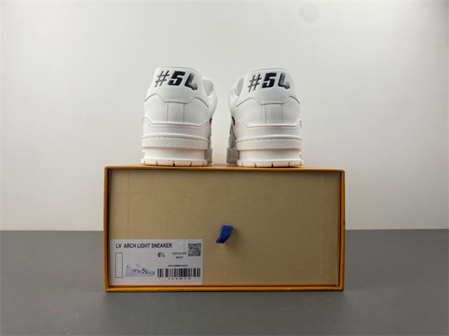 l0*is V*t0n lv trainer