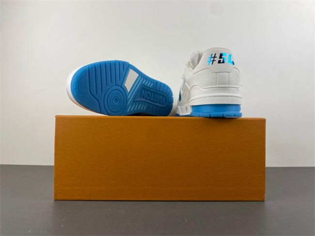 l0*is V*t0n lv trainer